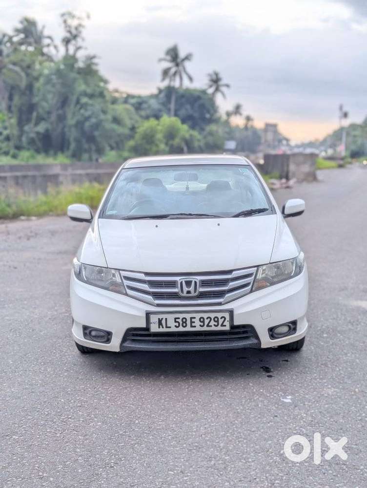 Honda City 1.5 E Mt, 2011, Petrol