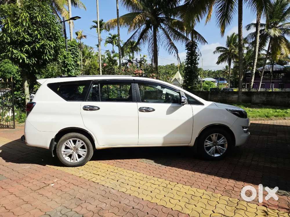 Toyota Innova Crysta 2.8z 2018