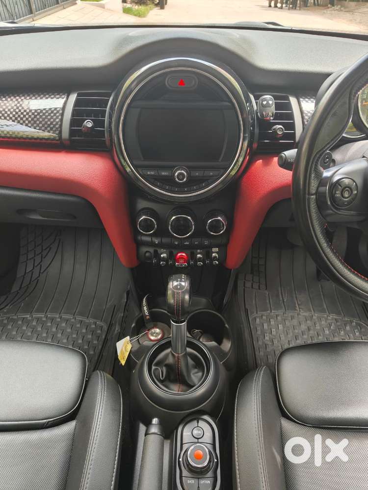 Mini Cooper 3 Door John Works, 2017, Petrol
