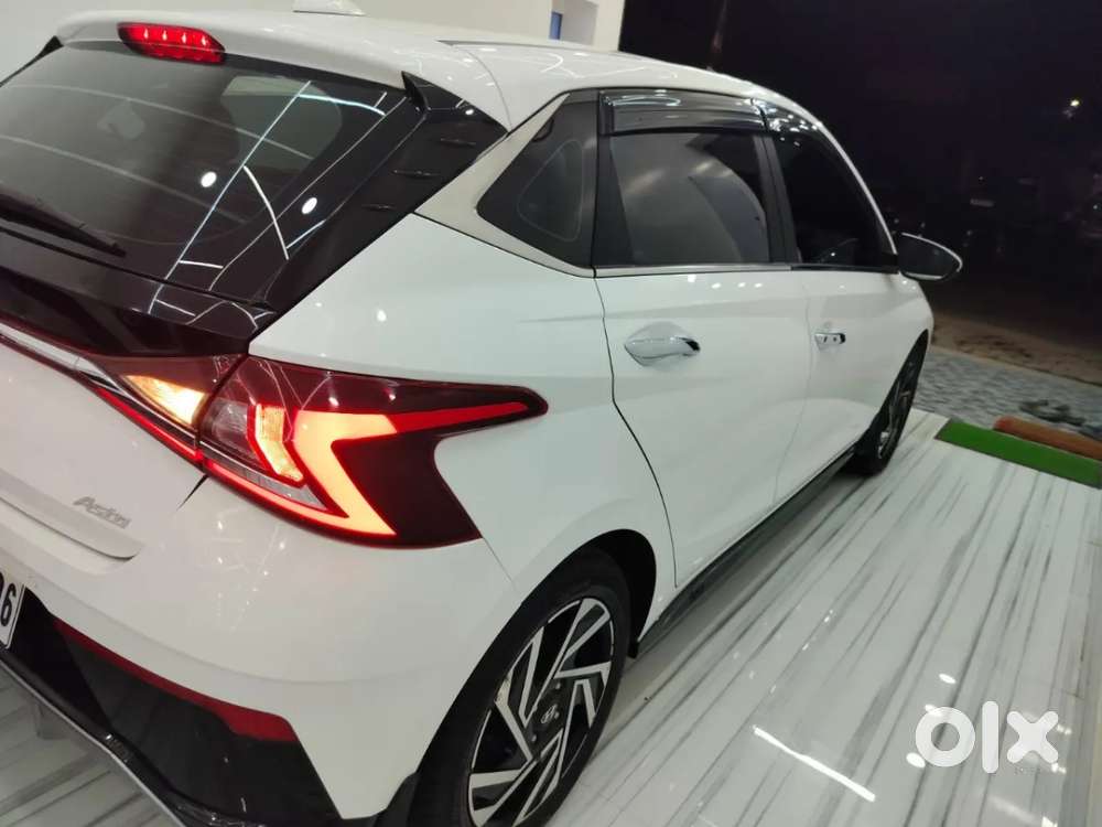 Hyundai I20 Asta (o) 1.2 Mt, 2023, Petrol