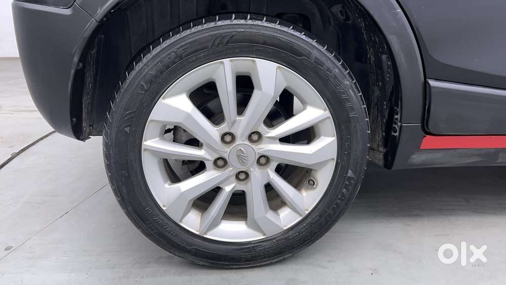 Mahindra Xuv300 W8, 2022, Petrol