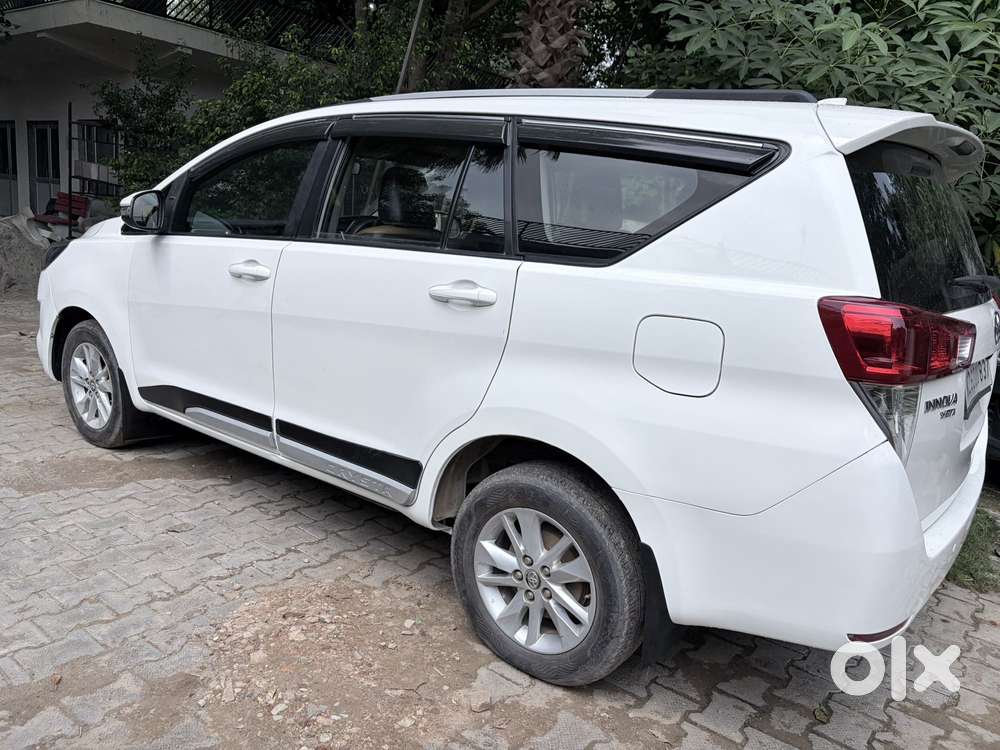 Toyota Innova Crysta 2.8 Gx At, 2018, Diesel
