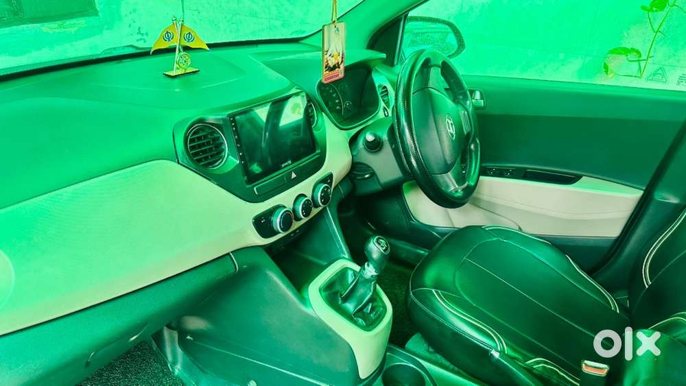 Hyundai I10 Sportz 2015 Petrol Manual