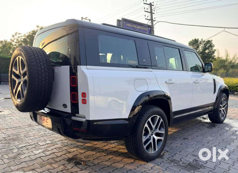 Land Rover Defender 3.0 L 130 Hse, 2023, Diesel