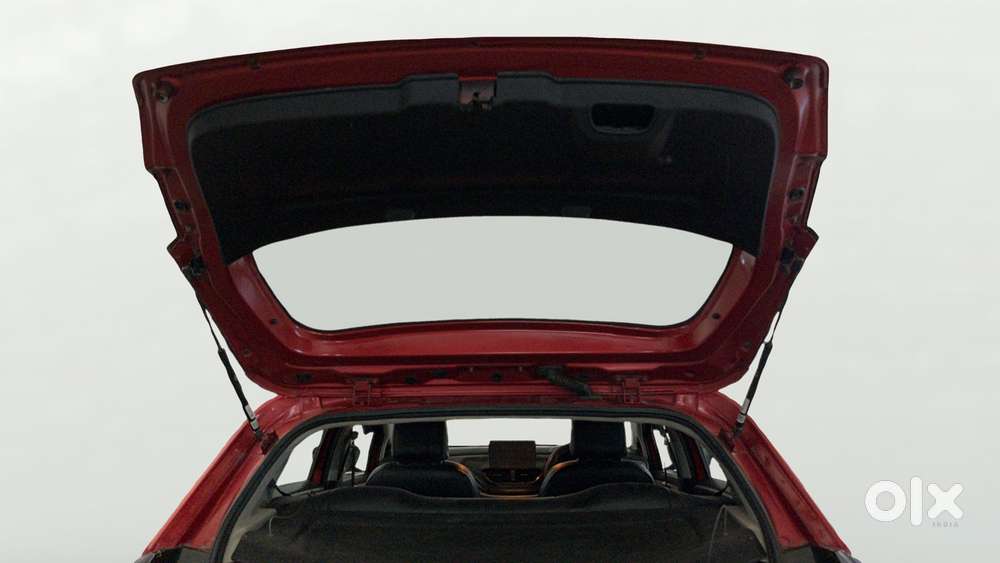 Tata Altroz 1.2 Xe, 2021, Petrol