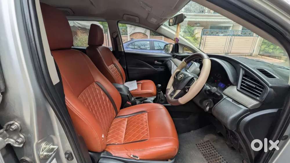 Toyota Innova Crysta [2020-ongoing] 2.4 Gx 7 Str, 2017, Diesel