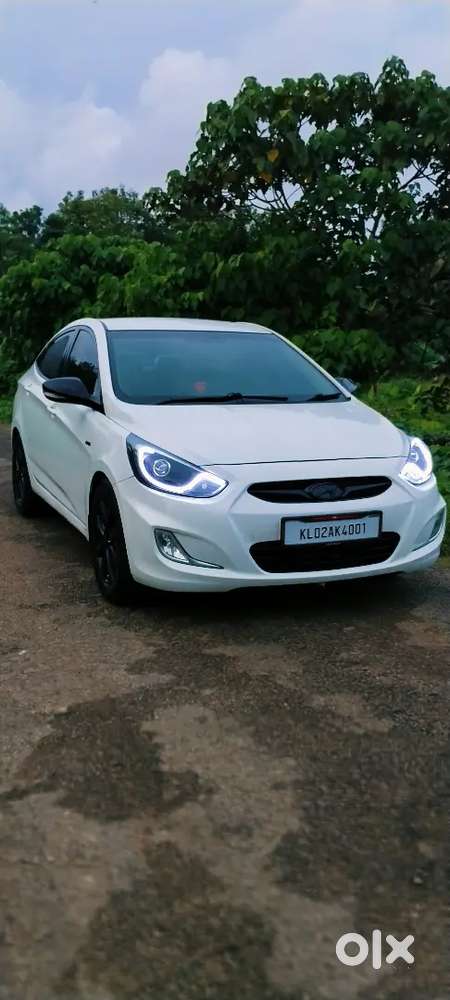 Hyundai Fluidic Verna 1.6 Crdi 2012