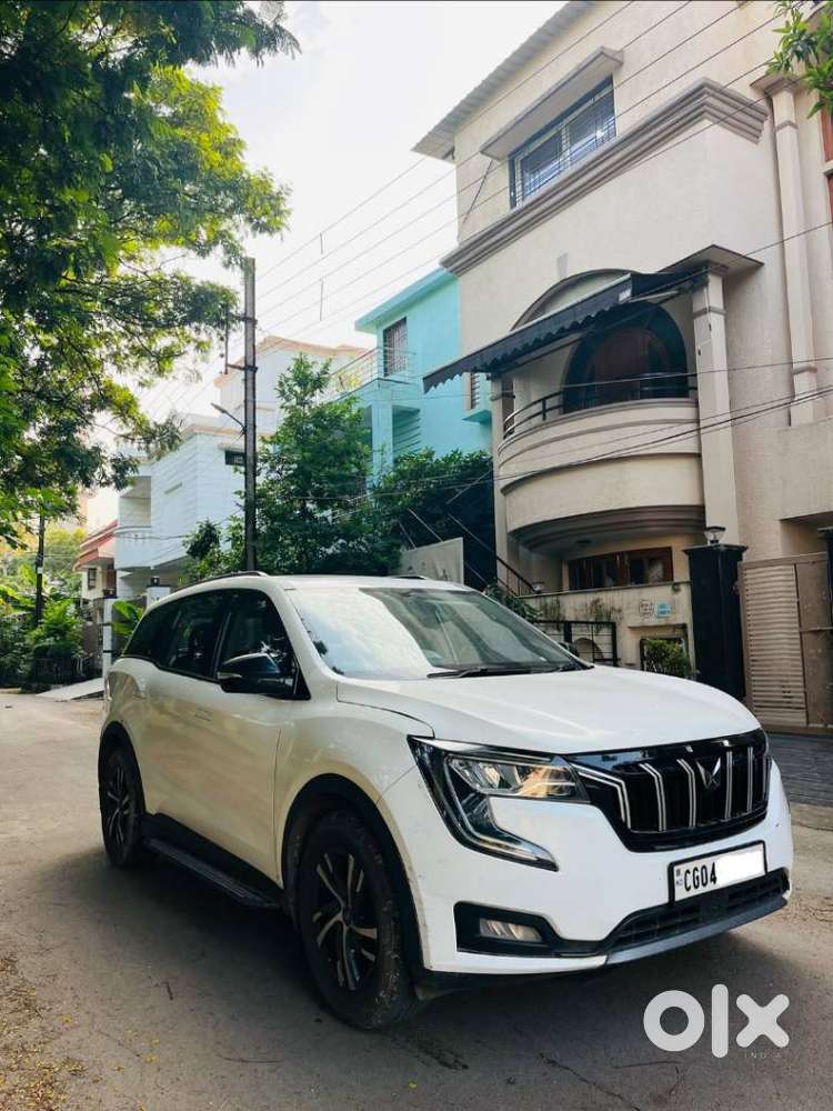 Mahindra Xuv700 2.0 Ax 5 Petrol Mt Str, 2022, Petrol