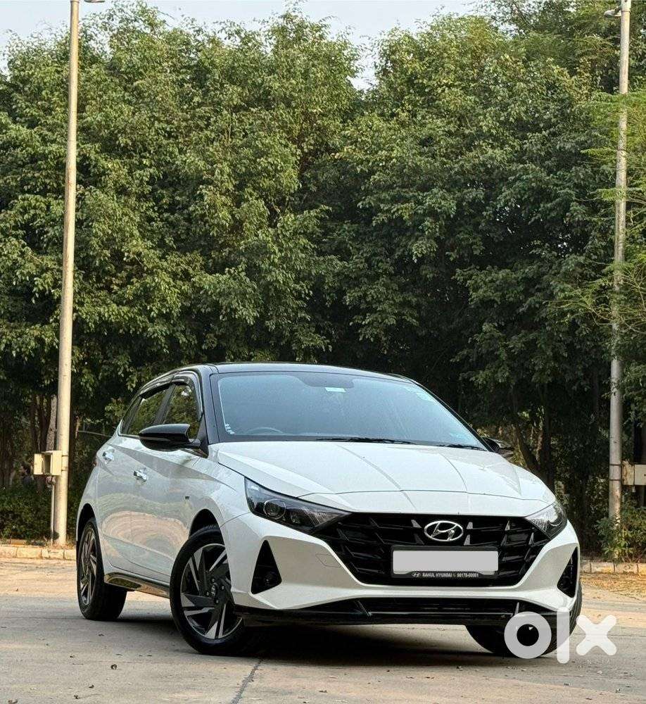 Hyundai I20 Asta (o) 1.2 Ivt Dual Tone, 2022, Petrol