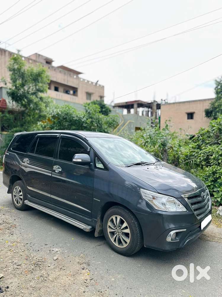 Toyota Innova 2015 Diesel Well Maintained