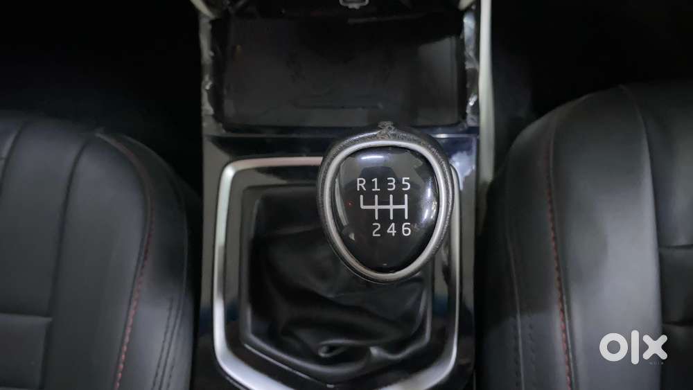 Mahindra Xuv 3xo Ax5l 1.2 Petrol At, 2024, Petrol