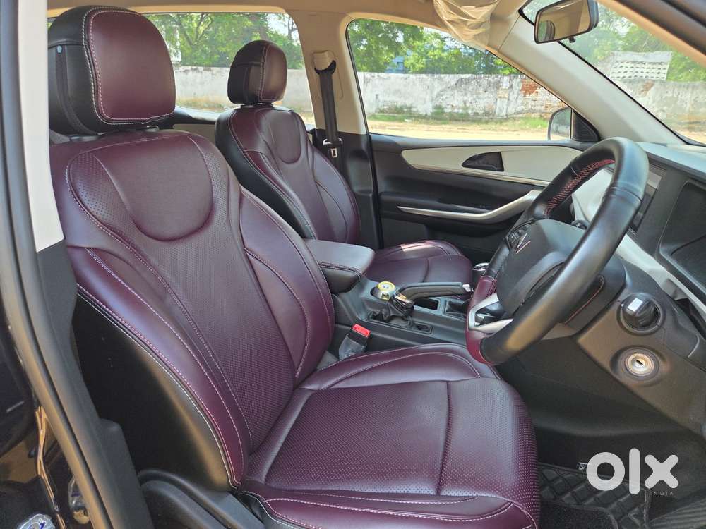 Mahindra Xuv700 2.2 Mx Diesel Mt 5 Str, 2024, Diesel