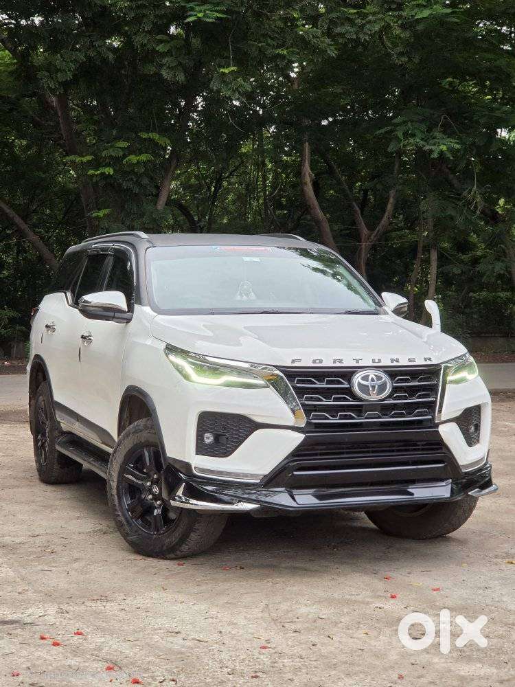 Toyota Fortuner Leader Edition (at), 2024, Diesel
