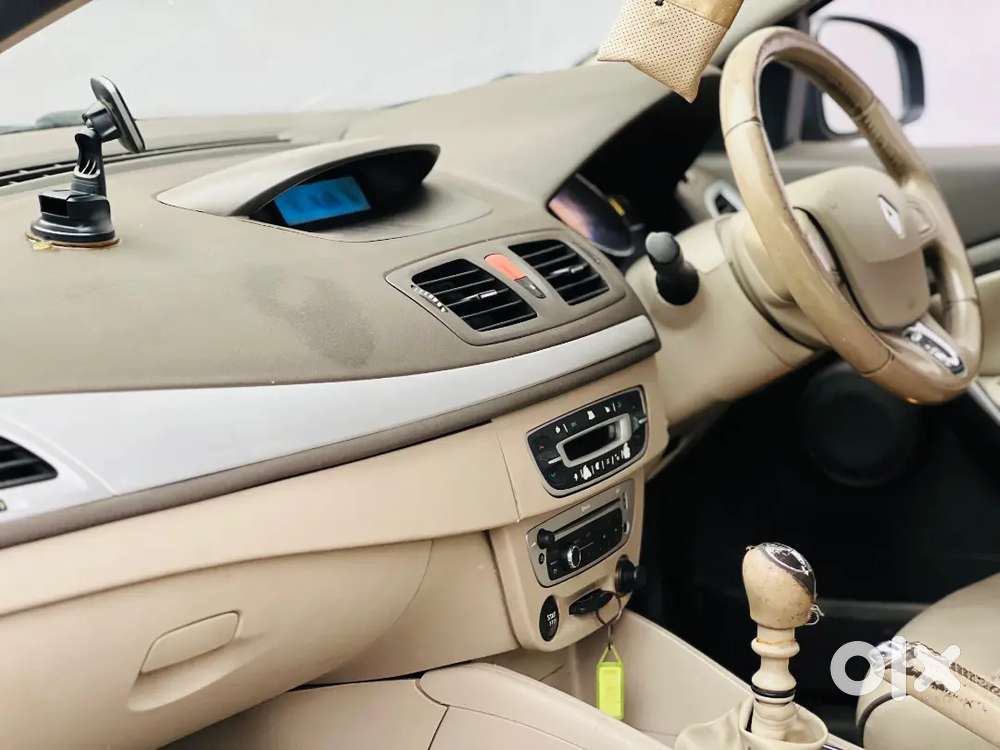 Renault Fluence 2016 Diesel 85100 Km Driven