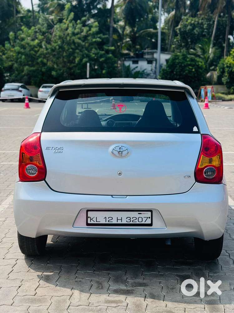 Toyota Etios Liva 2011-2012 G, 2012, Petrol