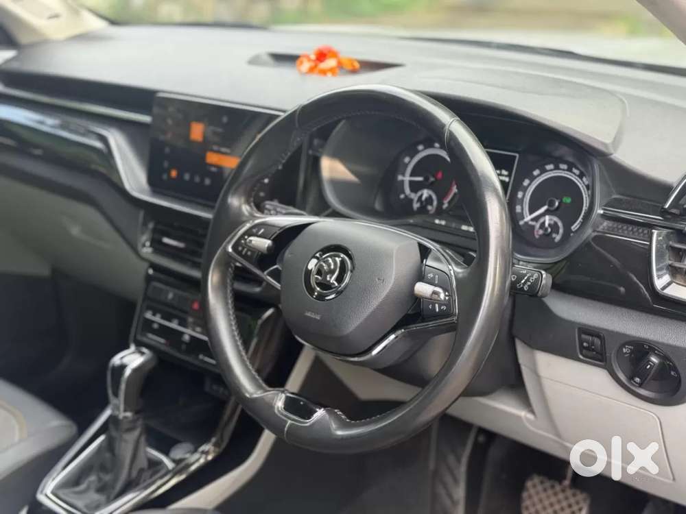 Skoda Kushaq Style 1.0l Tsi At, 2022, Petrol