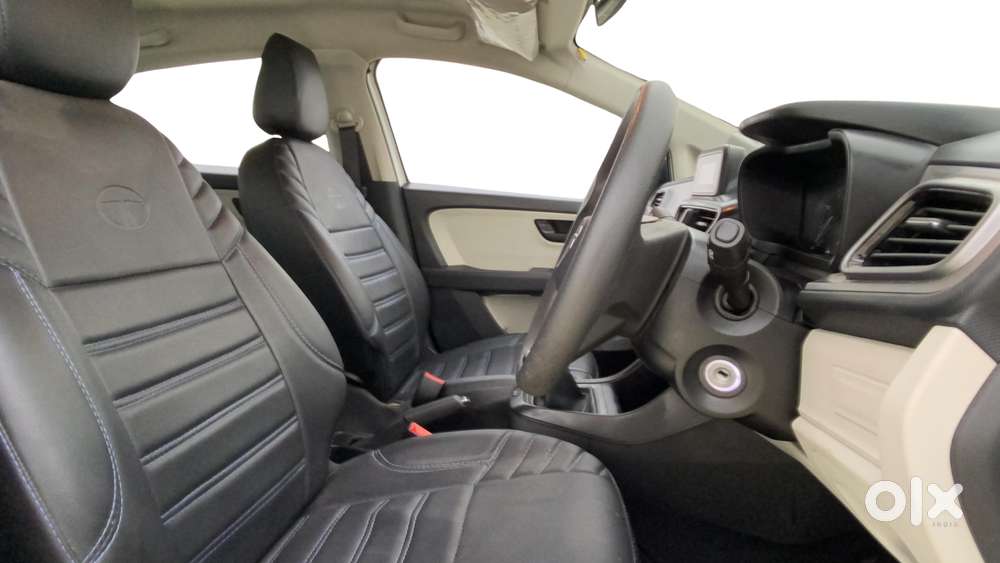Tata Altroz 1.2 Xe Plus Petrol, 2022, Petrol