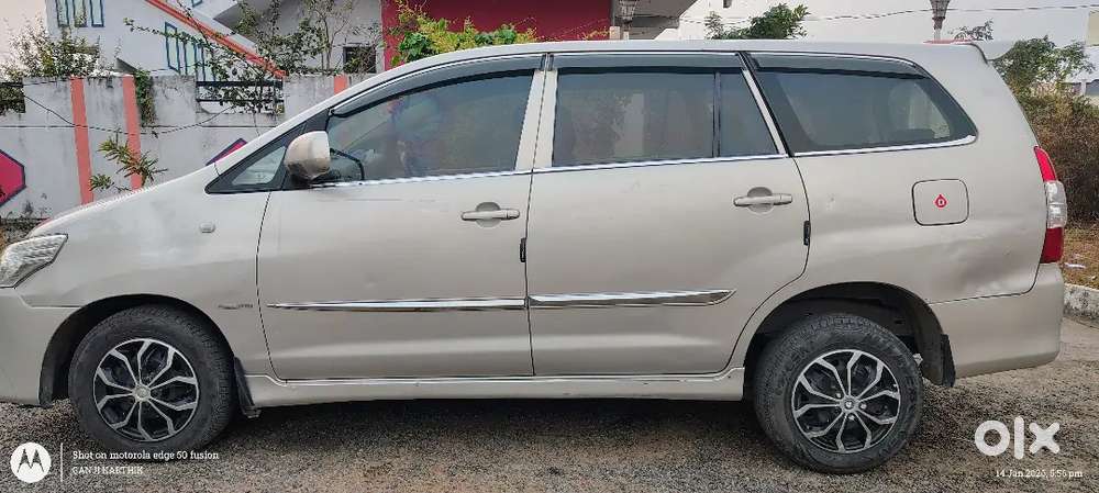 2012model 2.5g 8seater