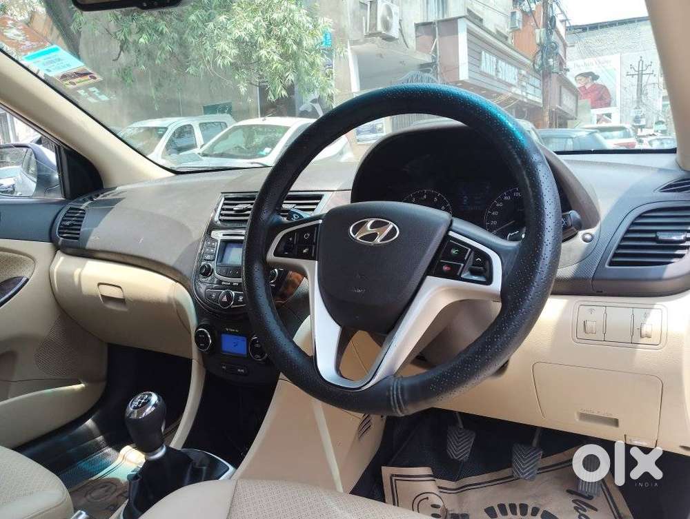 Hyundai Verna 1.6 Sx Vtvt (o), 2011, Petrol