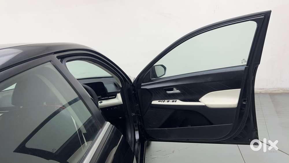 Hyundai Verna 1.5 Sx Petrol Mt, 2023, Petrol