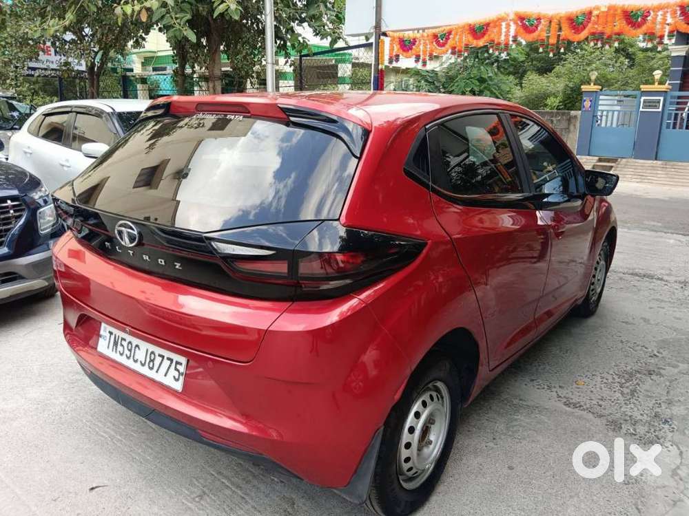 Tata Altroz 1.2 Xe, 2021, Petrol