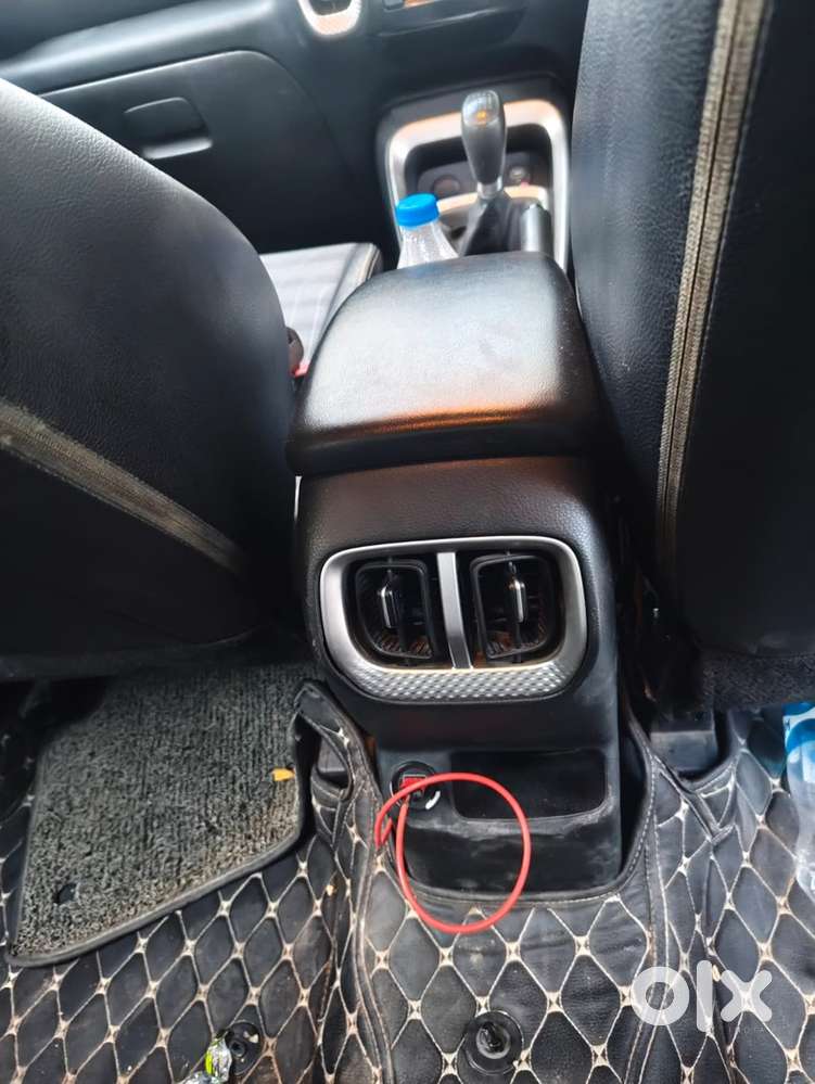 Kia Sonet Petrol 2021