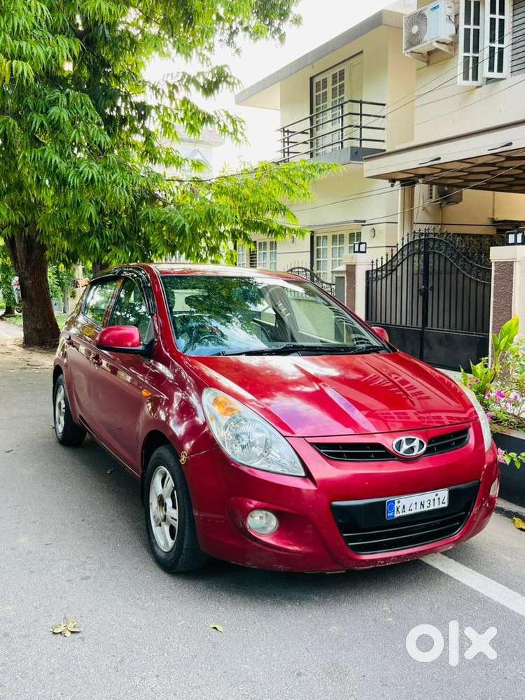 Hyundai I20 2010 Petrol Well Maintained