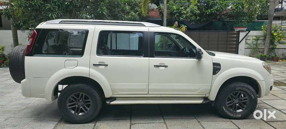 Ford Endeavour 2.2 Titanium At 4x2, 2013, Diesel