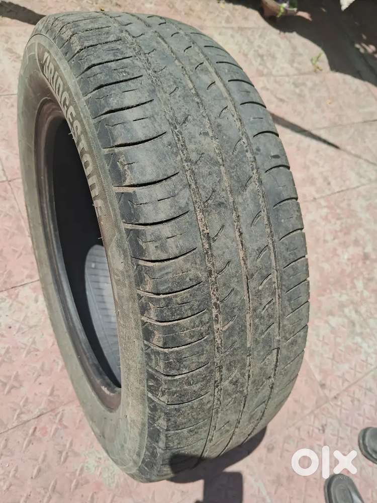 R185/6515 Bridgestone tyre