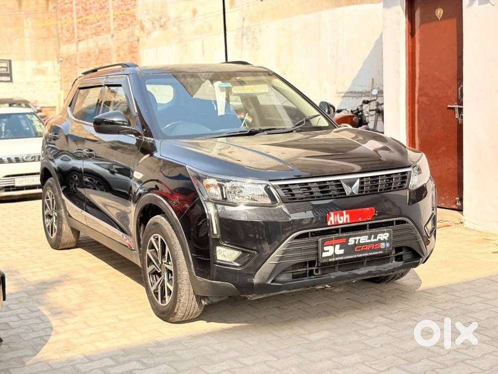 Mahindra Xuv300 W4, 2023, Petrol