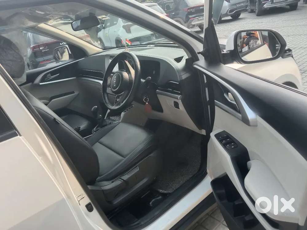 Kia Carens Luxury 7 Str 2024 Car