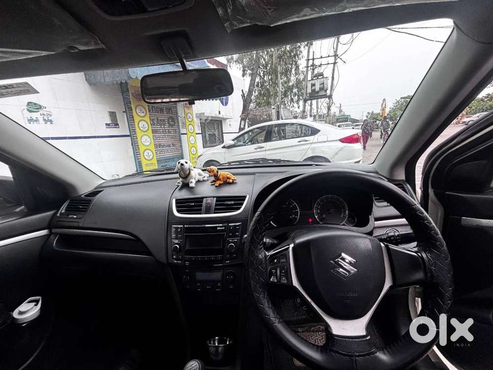 Maruti Suzuki Swift 2017 Petrol 70000 Km Driven