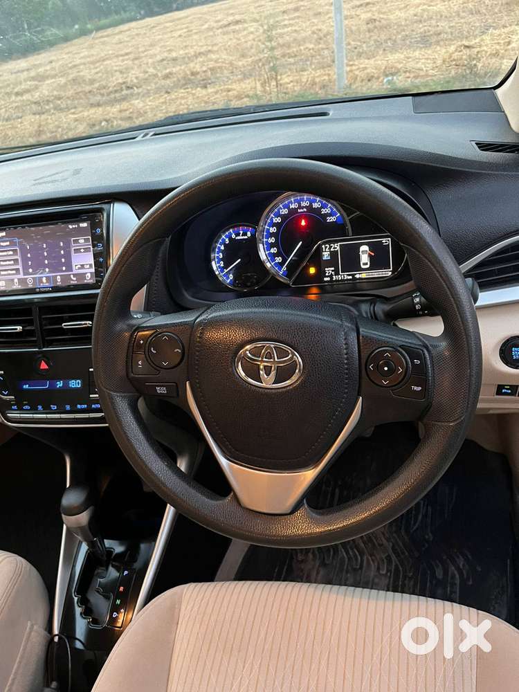 Toyota Yaris G Cvt, 2018, Petrol