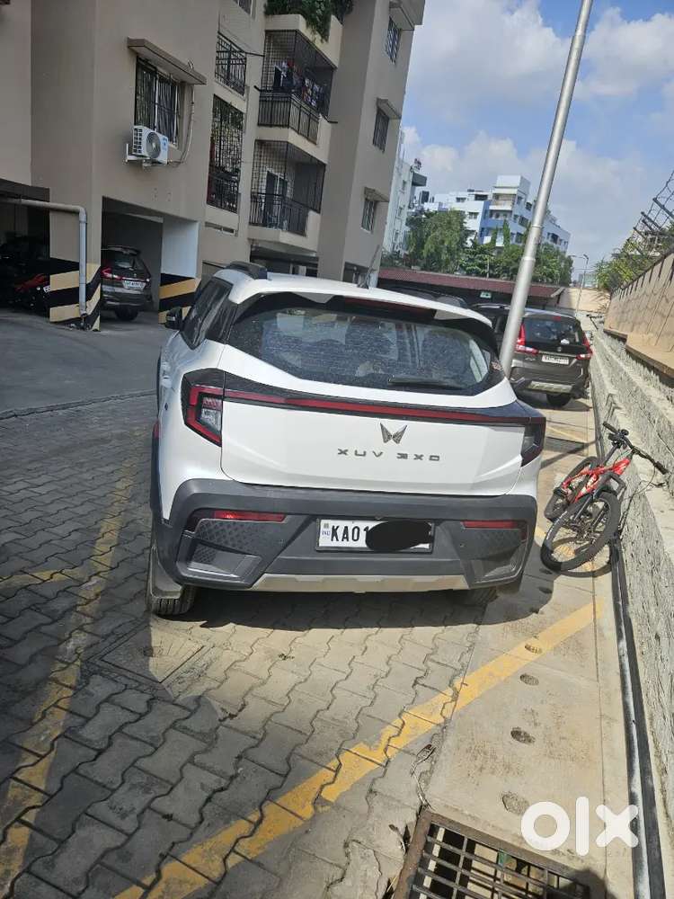 Mahindra Xuv 3xo Ax5 Automatic 2025  Diesel 22395 Km Driven