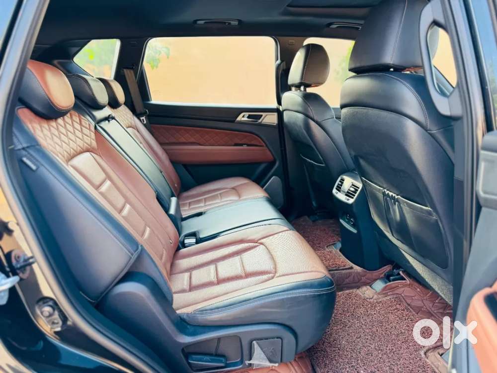 Mahindra Alturas G4, 2023, Diesel