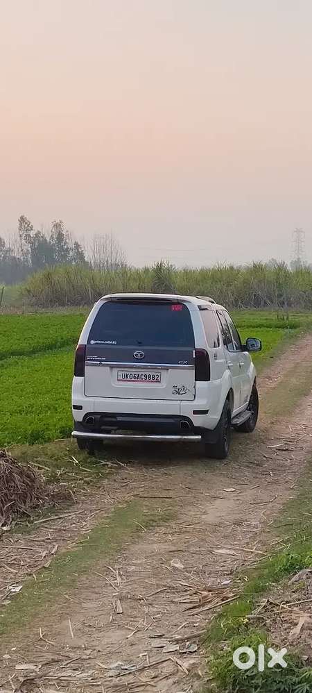 Tata Safari Storme 2014