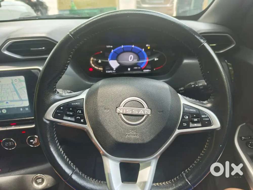Nissan Magnite 2022 Dec Xv Premium Cvt Petrol 42000 Km Silver