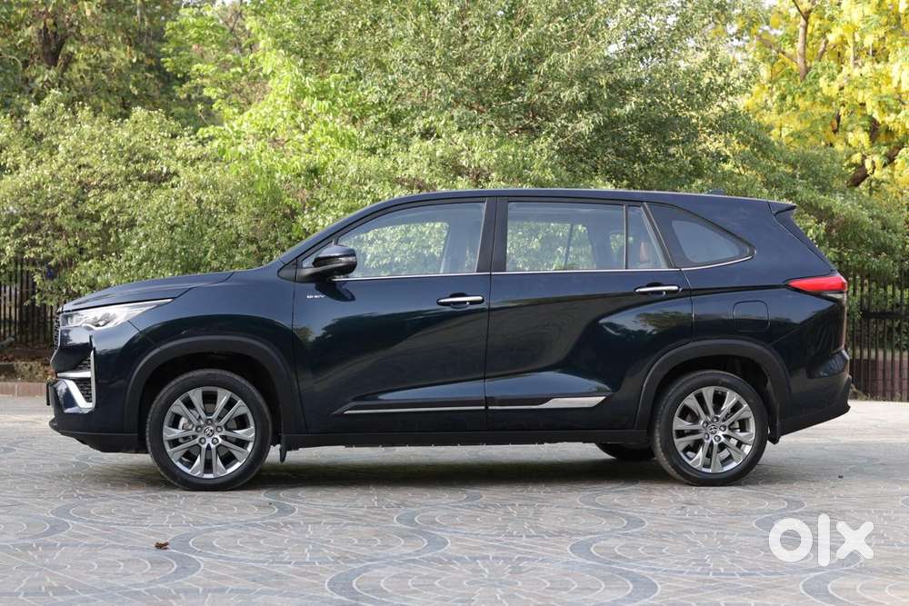 Toyota Innova Hycross 2.0 Zx (o) Hybrid 7 Str, 2026, Petrol