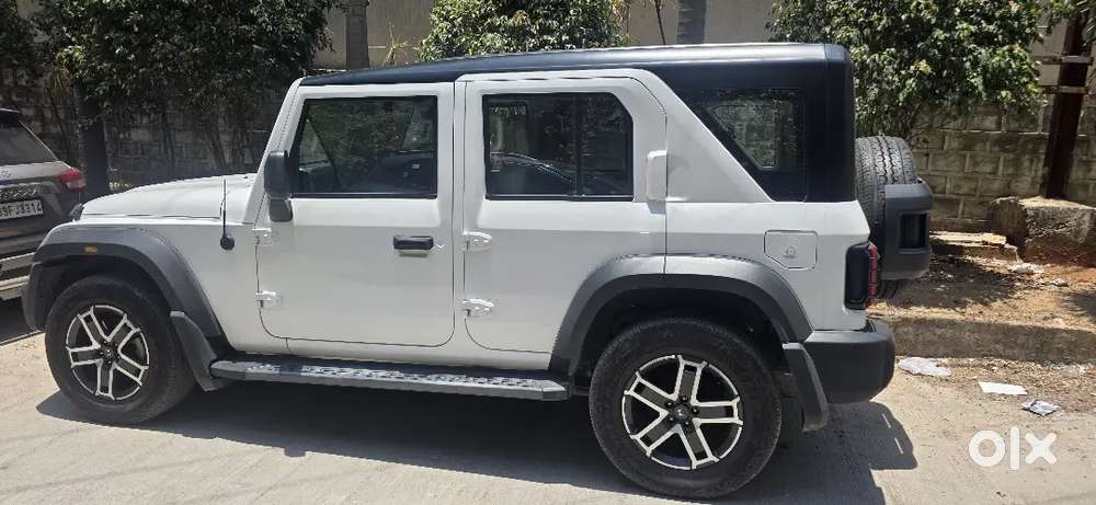 Thar Roxx White
