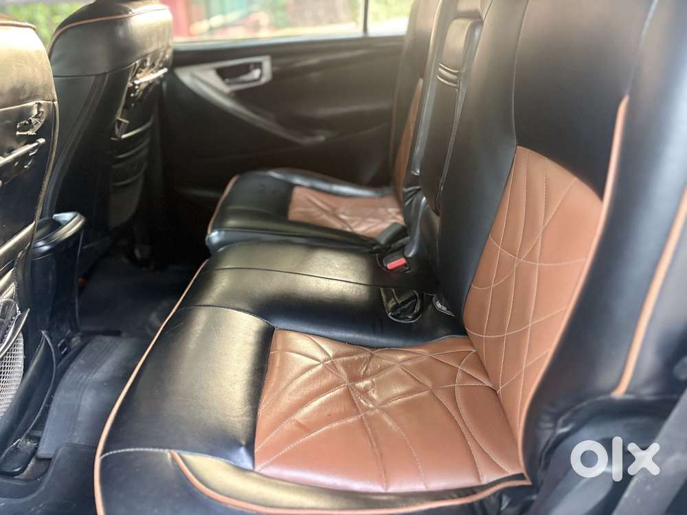 Toyota Innova Crysta 2.4 V 8 Str, 2016, Diesel