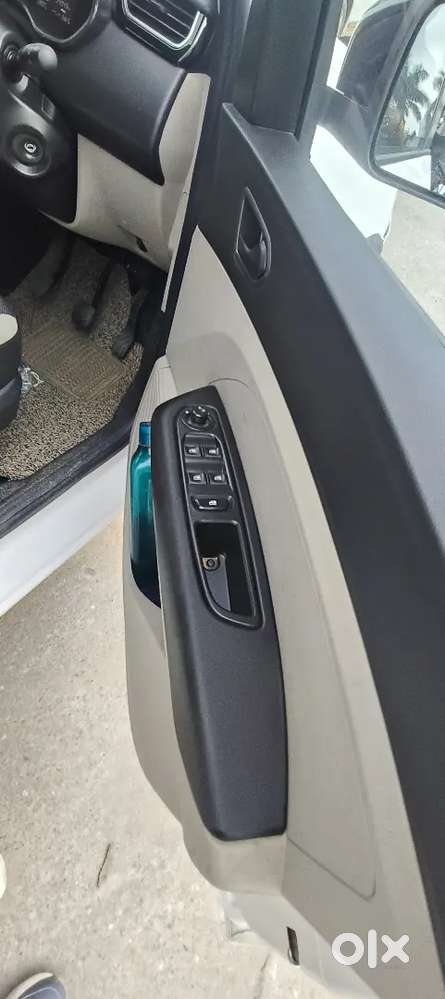 Renault Triber 2025 Petrol Manual