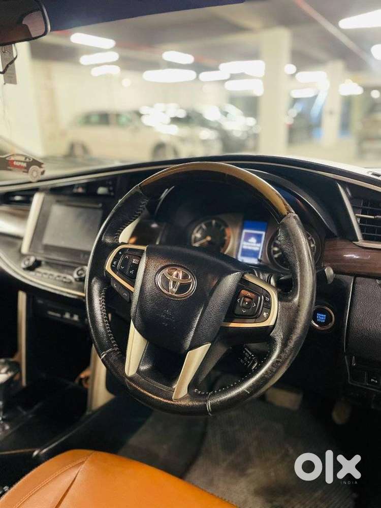 Toyota Innova Crysta 2.8z Automatic, 2016, Diesel