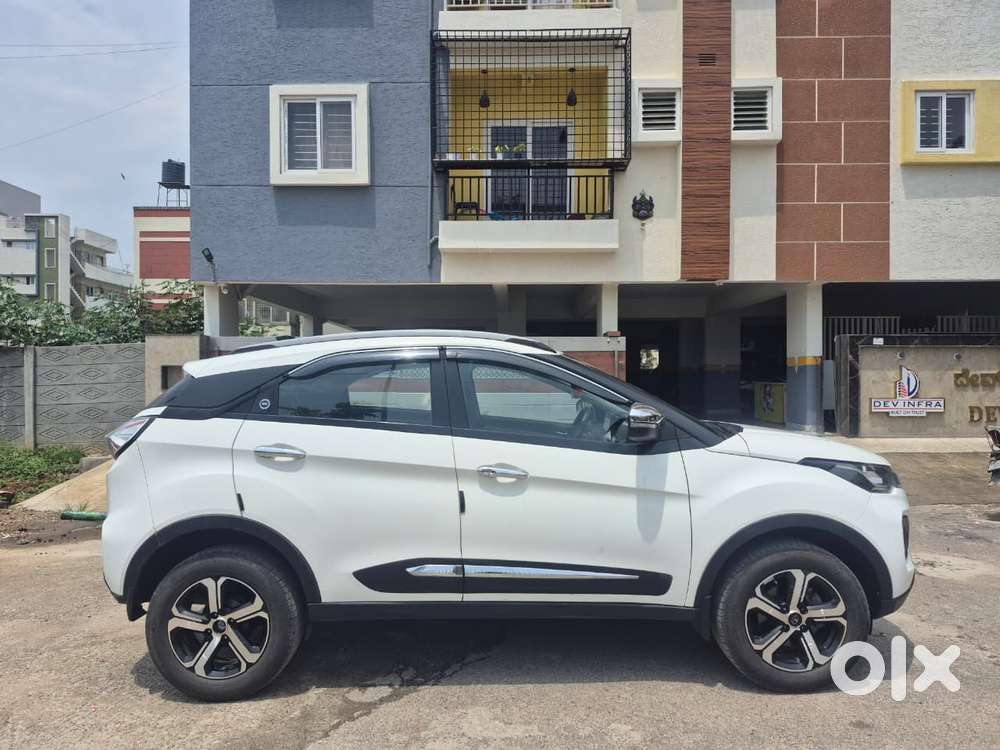 Tata Nexon 1.2 Revotron Xza Plus (l), 2023, Petrol