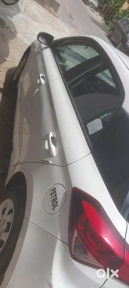 Koi Samsya Nhi Hai Badiya Gaadi Hai