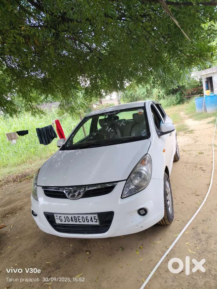 Hyundai I10 2011 Petrol 98000 Km Driven