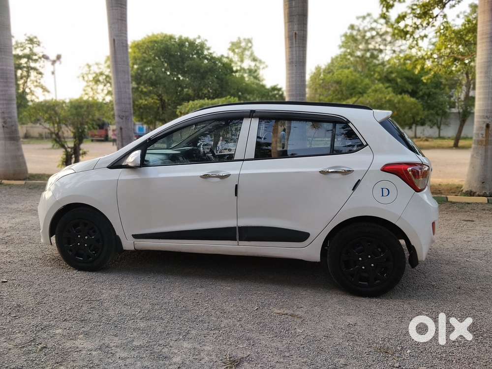 Hyundai Grand I10 Sportz, 2016, Diesel