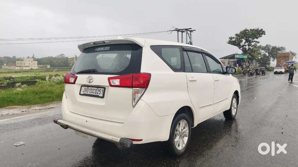 Toyota Innova Crysta 2.4 G 2018