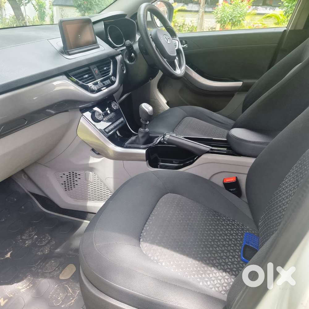 Tata Nexon 1.2 Revotron Xz Plus (s), 2017, Petrol