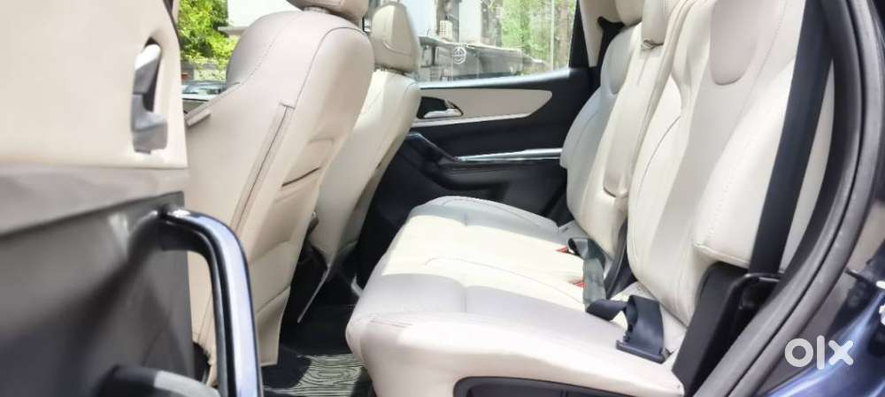 Mahindra Xuv700 2.2 Ax 7 Diesel At Str, 2022, Diesel
