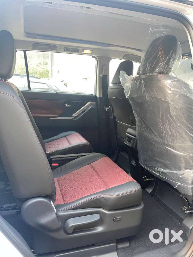 Toyota Innova Hycross 2.0 Zx (o) Hybrid 7 Str, 2026, Petrol